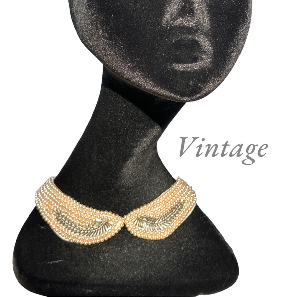 Vintage White Pearl and Grey Beaded Bib Collar (15")